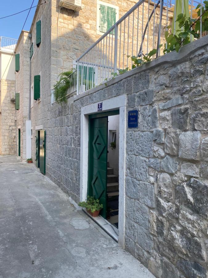 Apartment Stari Dvor Kaštela Buitenkant foto