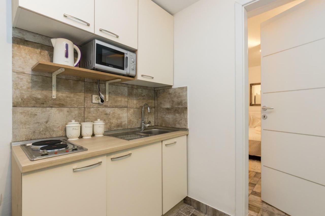 Apartment Stari Dvor Kaštela Buitenkant foto