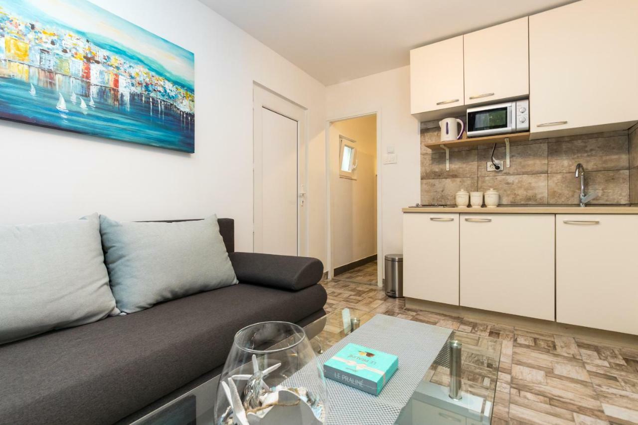Apartment Stari Dvor Kaštela Buitenkant foto