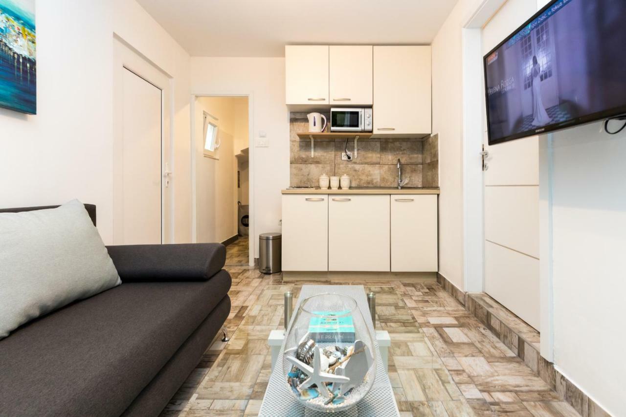 Apartment Stari Dvor Kaštela Buitenkant foto